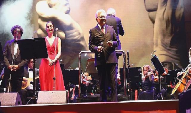 Kadıköy, Cumhuriyet’in 100. Yılını yüz binlerce kişiyle kutladı