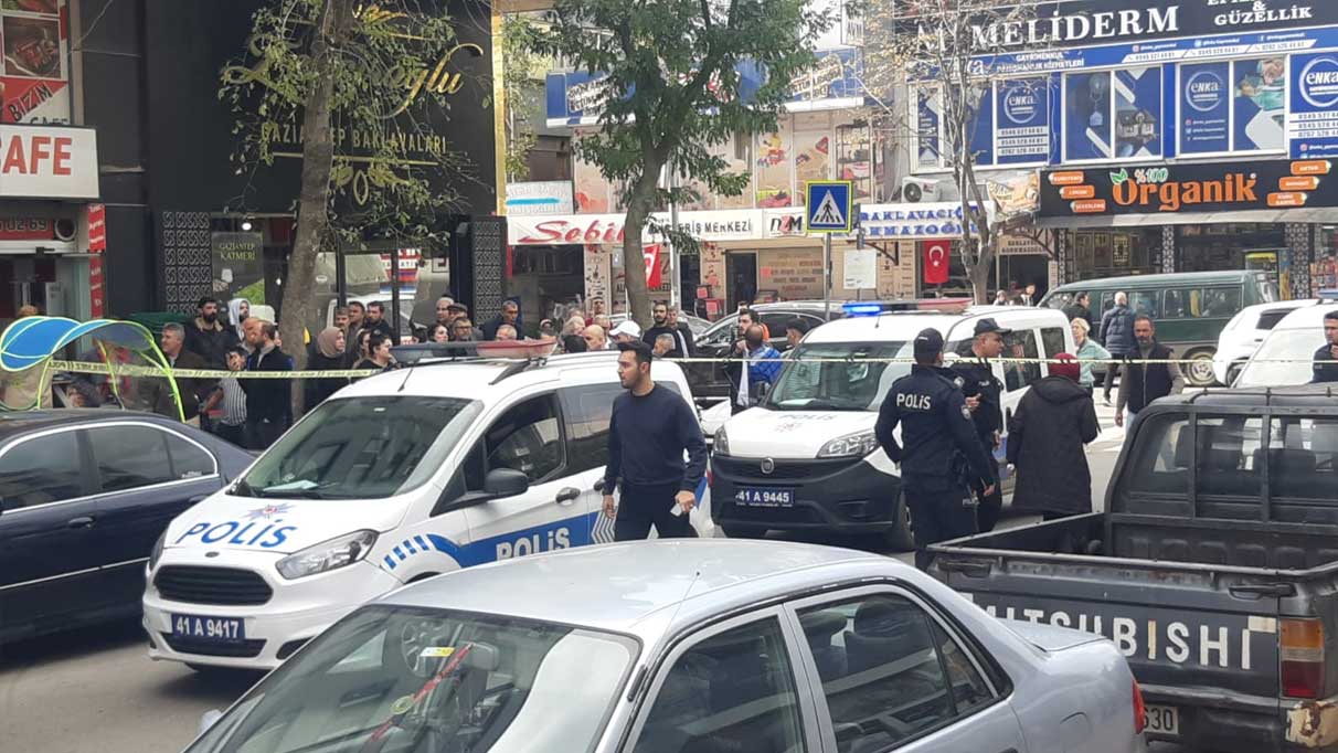 Restoranda Eski Eşi Tarafından Öldürülen Haber Başlığı