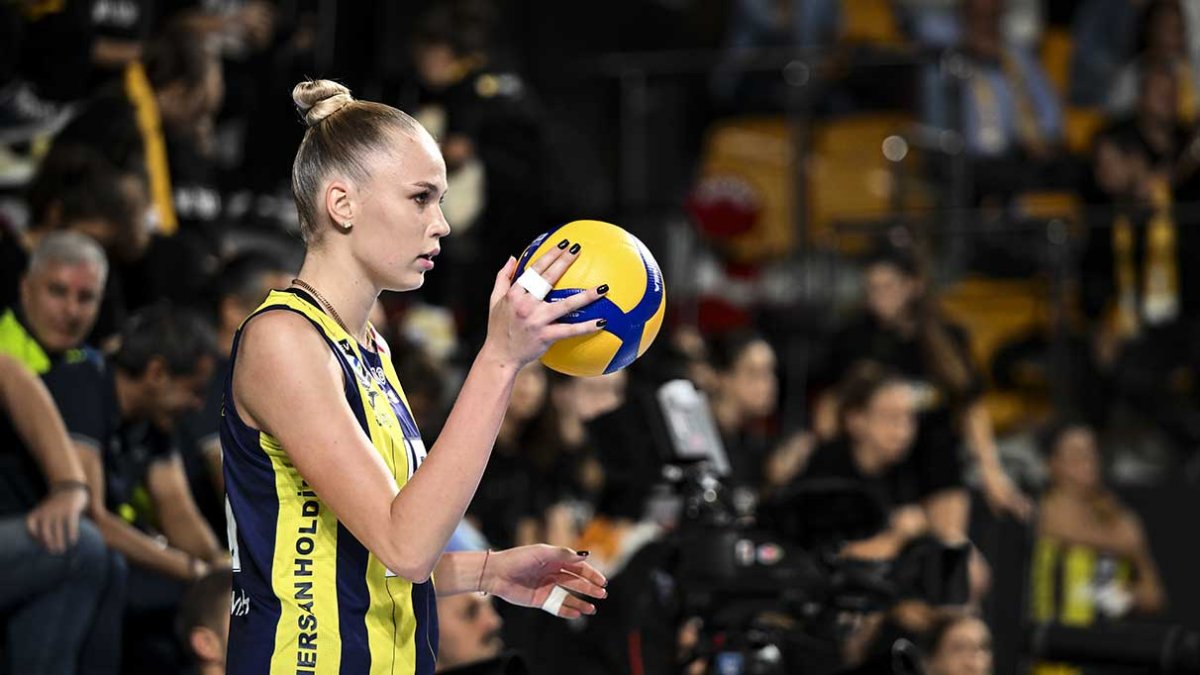 Fenerbahçe Opet, Vakıfbank’ı deplasmanda yendi