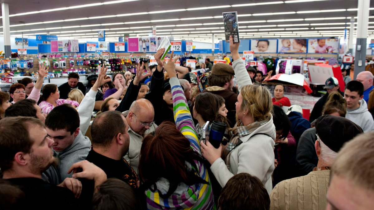 ABD, Black Friday’de tarihi bir harcama rekoru kırdı.