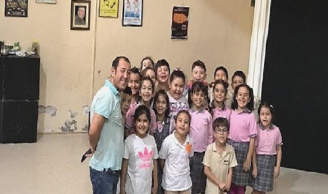 Drama kursu hem çocukları hem anne babaları mutlu ediyor
