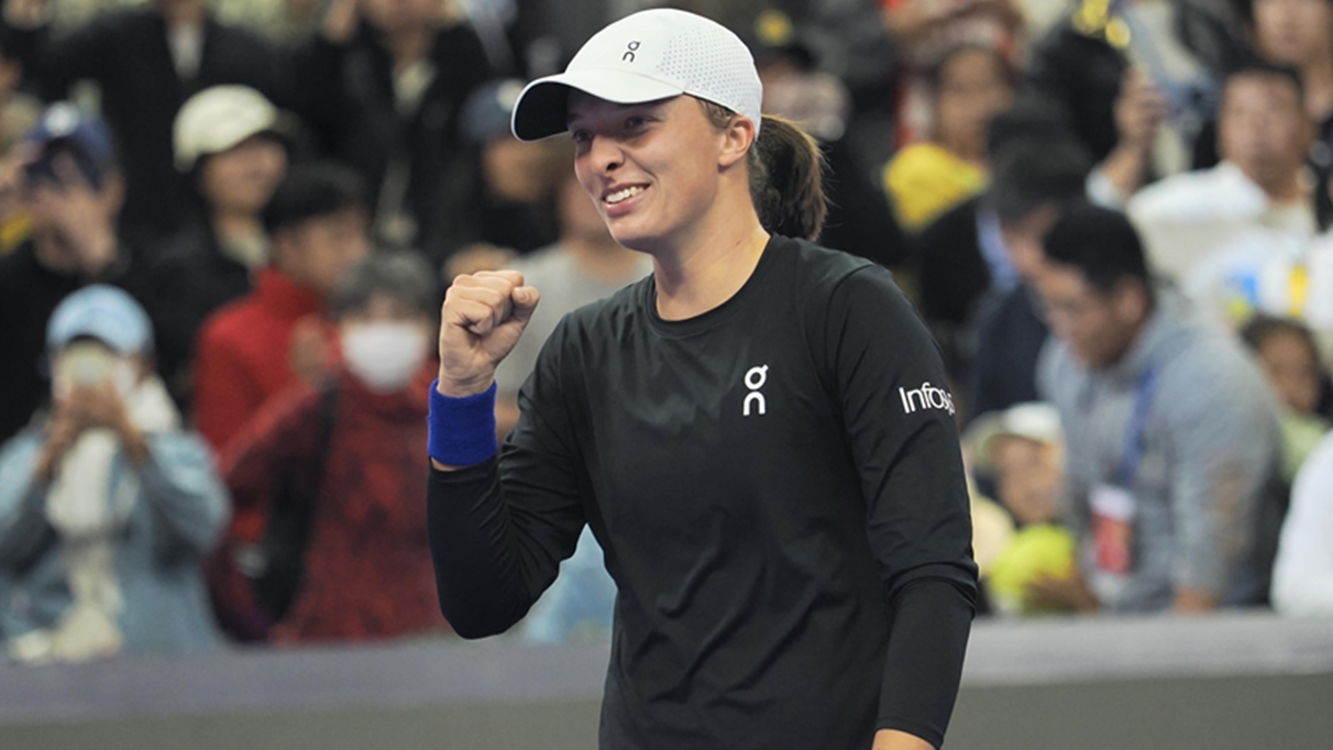 Iga Swiatek, yılın kadın tenisçisi olarak ikinci kez üst üste seçildi.
