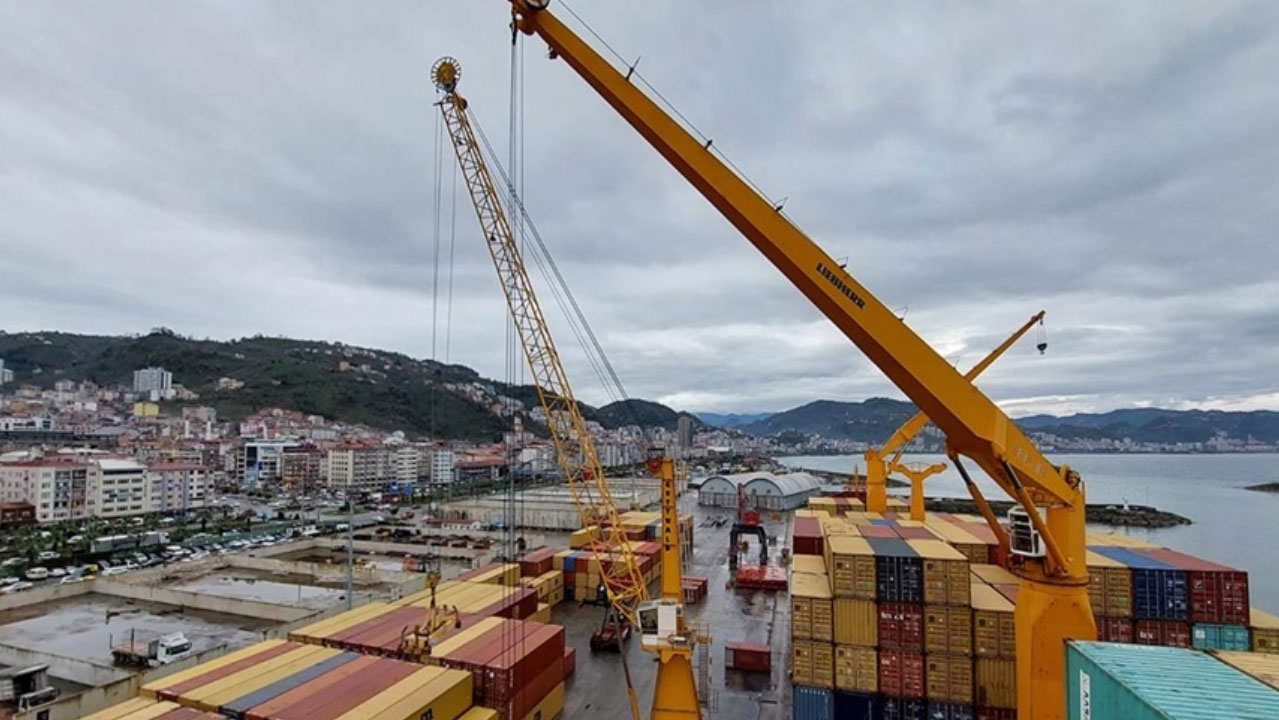 Konteyner, Giresun Limanı’ndan Tekirdağ Limanı’na hareket etti.