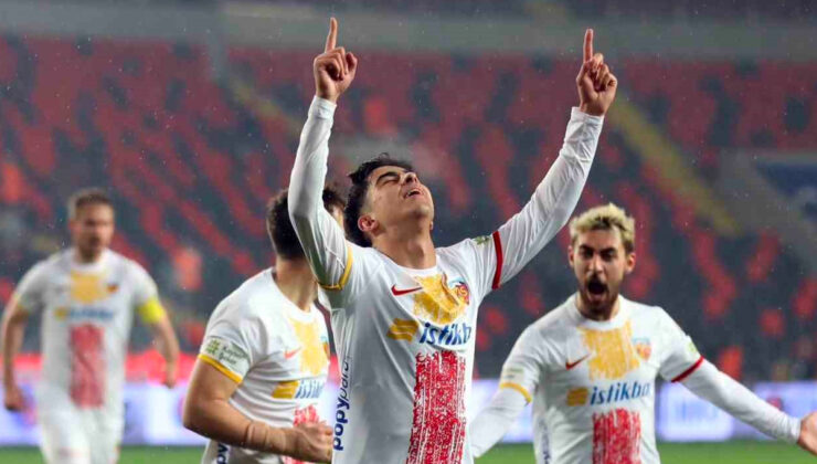 Mehmet Eray Özbek, bu sezon ligdeki ilk golünü kaydetti