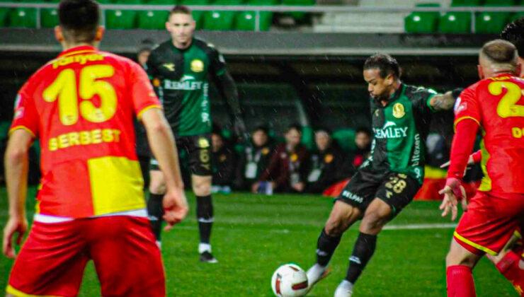 Sakaryaspor, 3 maçlık galibiyet hasretini sonunda sonlandırdı