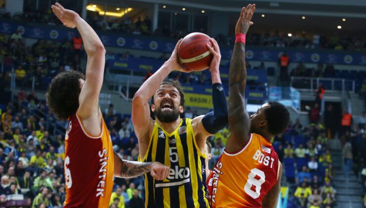 Fenerbahçe galibiyetiyle Türkiye Sigorta Basketbol Süper Ligi’nde 90-74’lük skorla Galatasaray’ı mağlup etti.