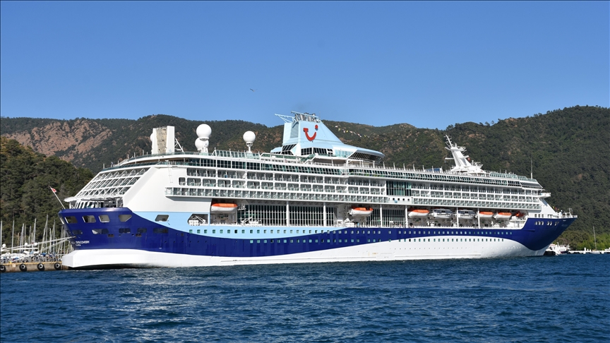 Marmaris Limanı’na Gelen Turistler Şehri Keşfetti!